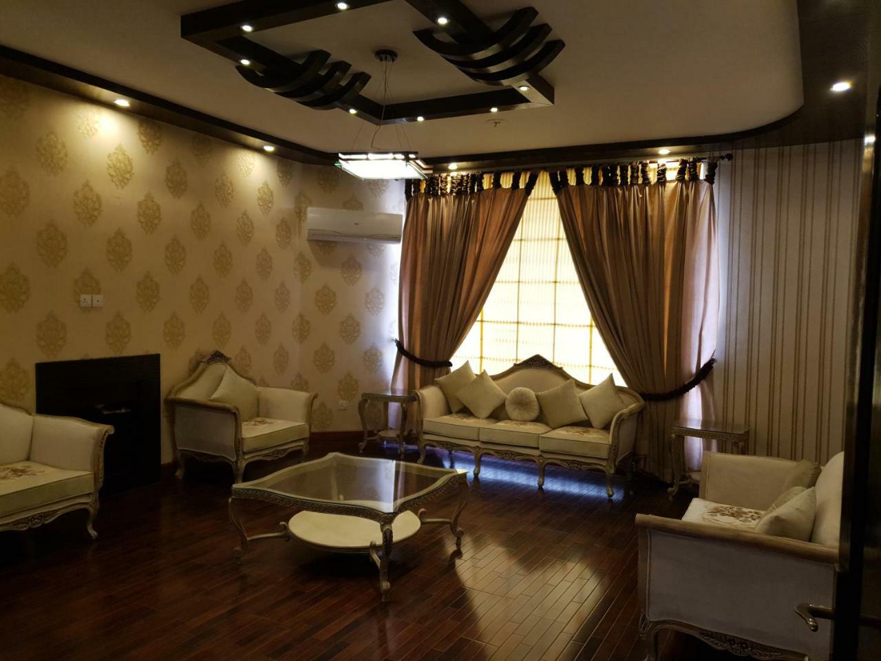 Royal Villa F-10/2 Islamabad Buitenkant foto