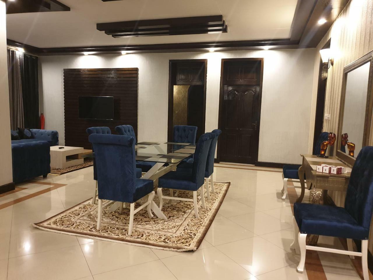 Royal Villa F-10/2 Islamabad Buitenkant foto